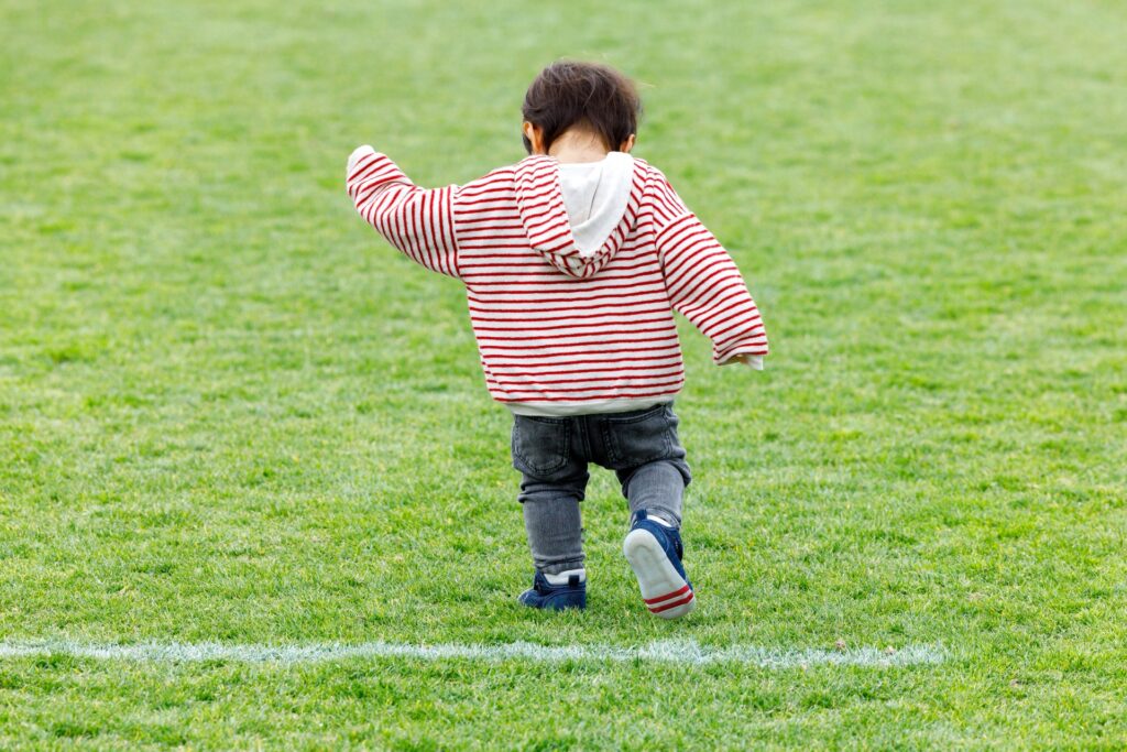 イヤイヤ期の子どもへの接し方で注意すべきポイントは3つ